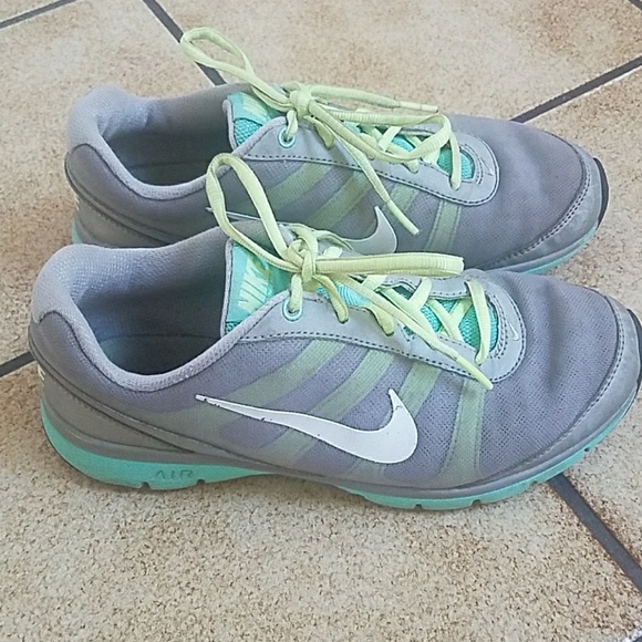 Nike Shoes - ⚠️3 for 20!! Nike Sneakers